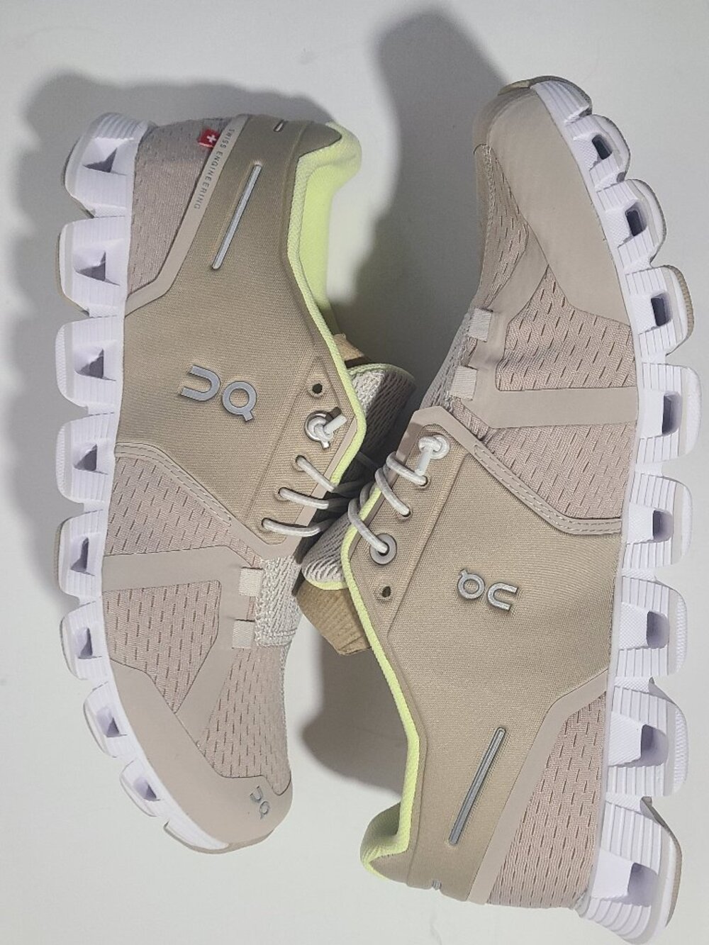On Cloud Beige/White/Yellow Women's Shoes Size 7 NWOB - Picture 4 of 8